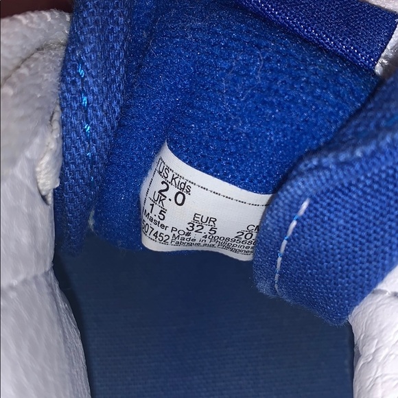 Vans - Picture 3 of 4